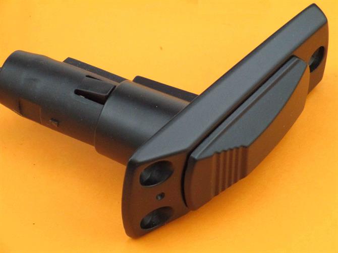 Attwood 9113397 2Pin Base 12 Degree Angled Stern Light Black Powder