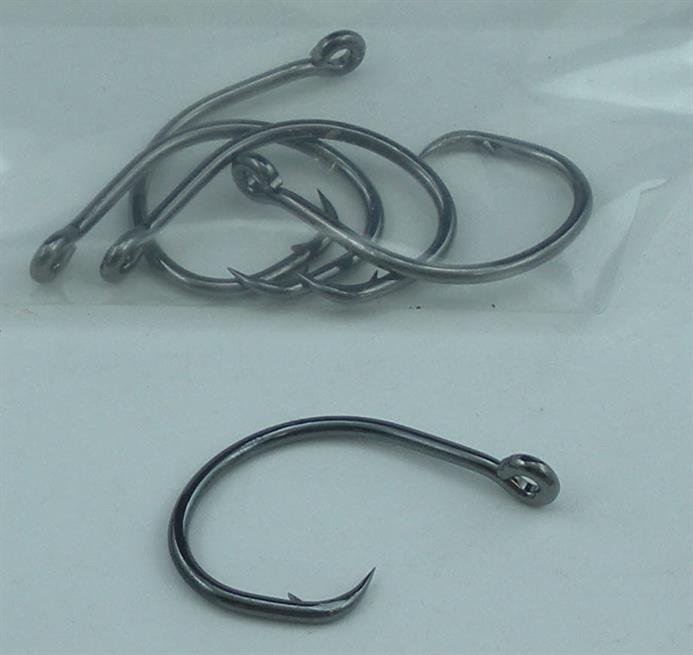Eagle Claw L2022 10//0 Heavy Wire Offset WideGap Circle Hook BlackPlat 4CT 23093