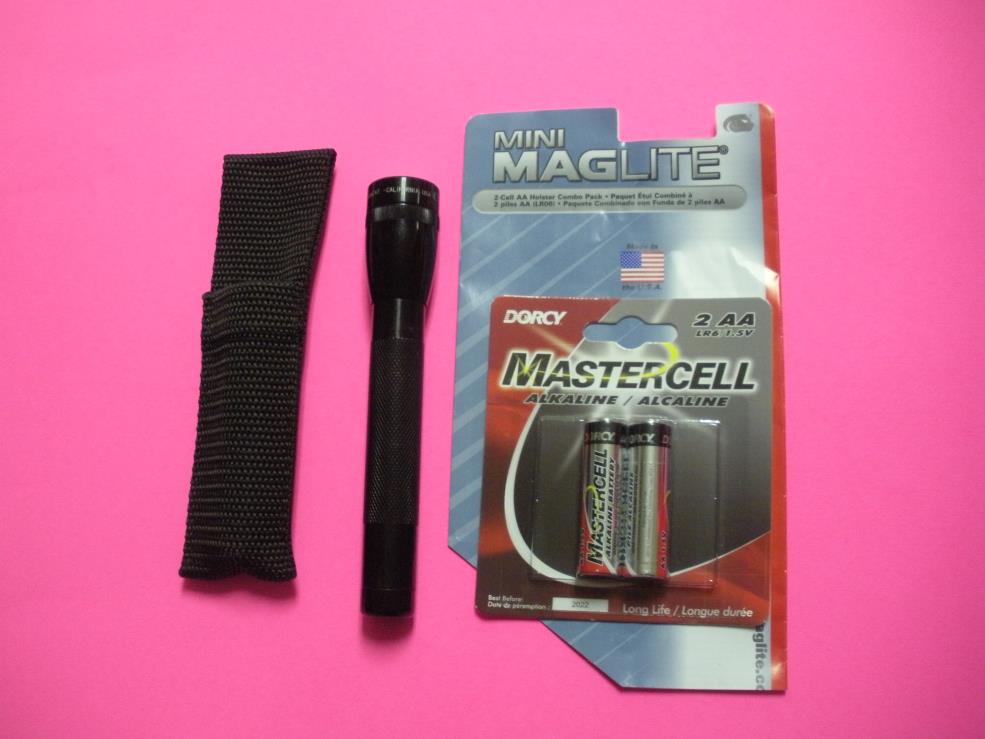Maglite M2A01H mini Mag Holster Paquet 2 piles AA noir